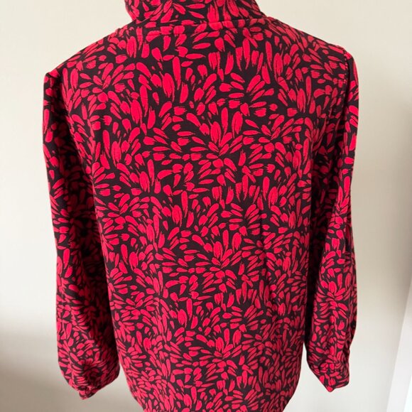 Chico's Size 1 Red & Black 1/2 Zip Floral Sweatshirt - Picture 8 of 8